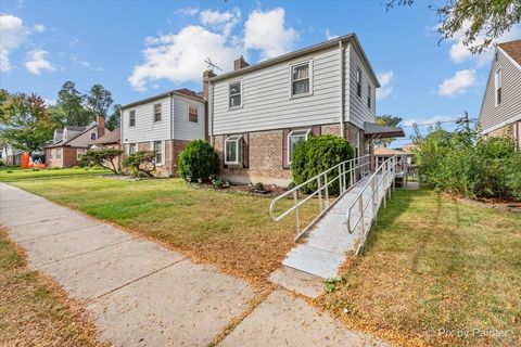 Tiny photo for 750 Bristol Avenue, Westchester, IL 60154 (MLS # 12487981)