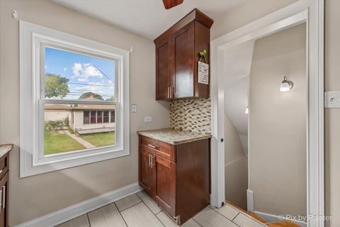 Tiny photo for 750 Bristol Avenue, Westchester, IL 60154 (MLS # 12487981)