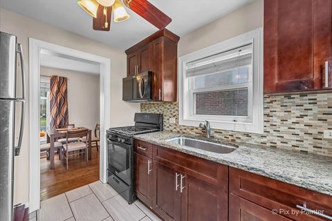 Tiny photo for 750 Bristol Avenue, Westchester, IL 60154 (MLS # 12487981)