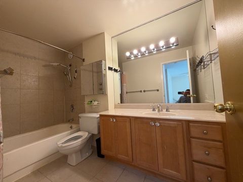 Tiny photo for 211 E Ohio Street #2409, Chicago, IL 60611 (MLS # 12602401)