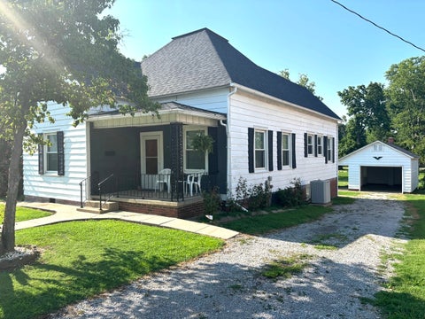 Tiny photo for 410 E Locust Street, Harrisburg, IL 62946 (MLS # 12716127)
