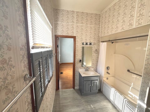 Tiny photo for 410 E Locust Street, Harrisburg, IL 62946 (MLS # 12716127)