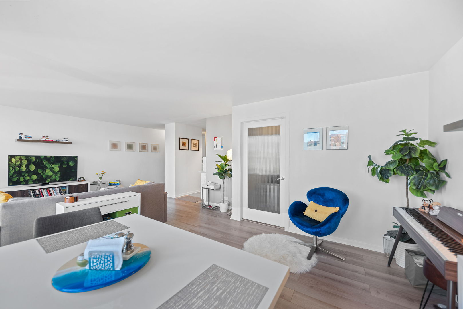 111 E Chestnut Street 24J