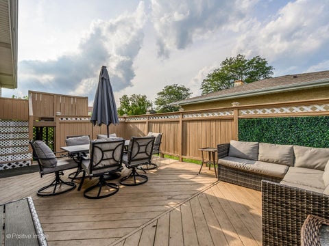 Tiny photo for 557 Delaware Trail, Carol Stream, IL 60188 (MLS # 12784278)