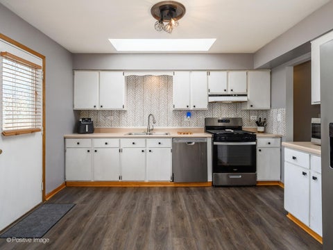 Tiny photo for 557 Delaware Trail, Carol Stream, IL 60188 (MLS # 12784278)