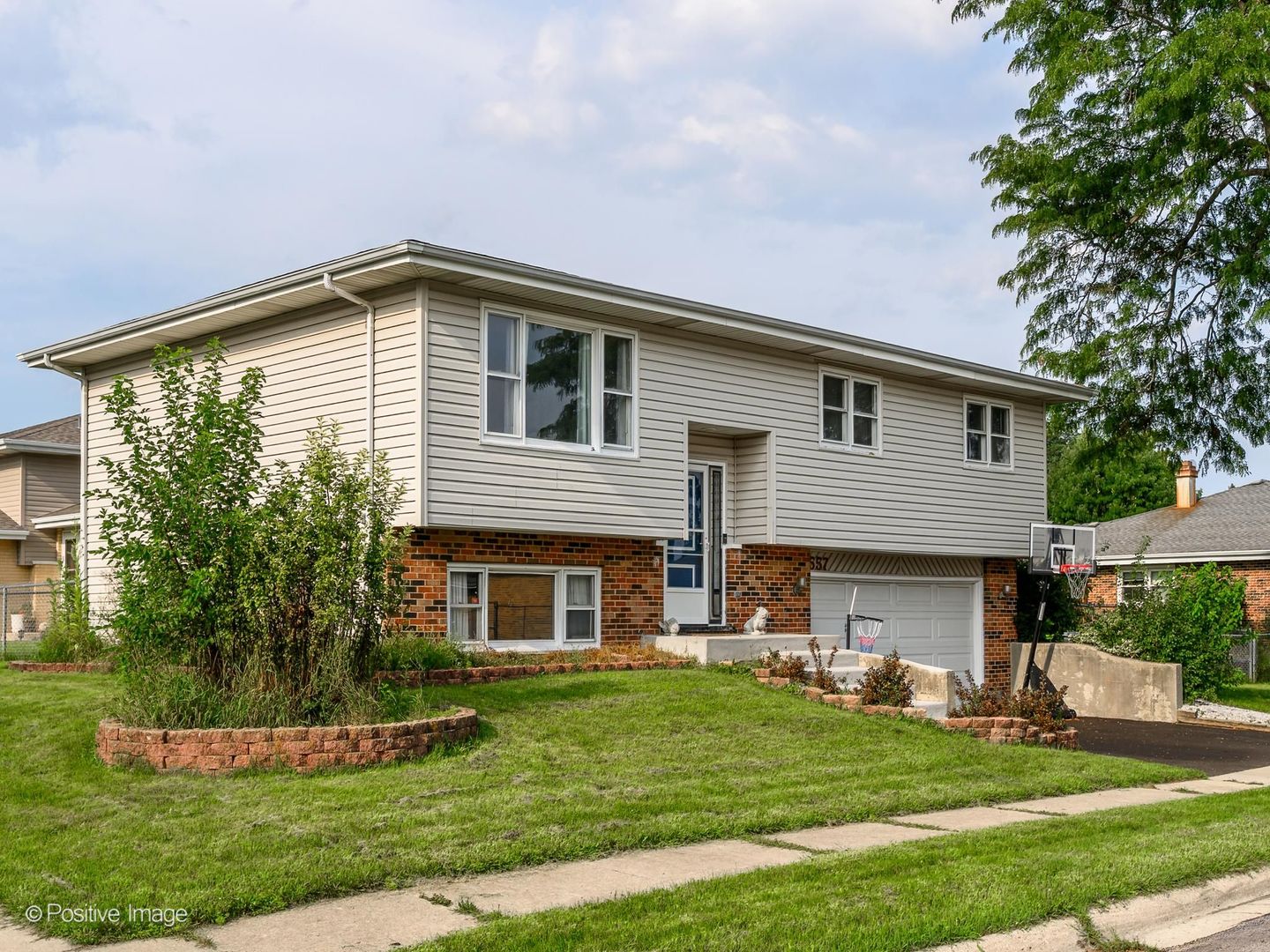 557 Delaware Trail
