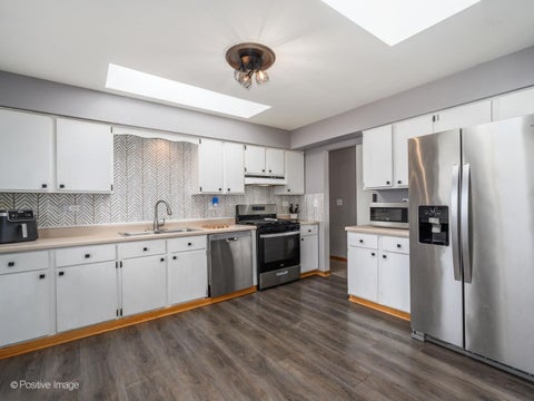 Tiny photo for 557 Delaware Trail, Carol Stream, IL 60188 (MLS # 12784278)