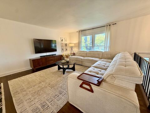 Tiny photo for 293 Wellington Drive, Crystal Lake, IL 60014 (MLS # 12510971)