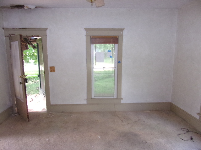 Waynesville, Illinois 61778, United States, 2 Bedrooms Bedrooms, ,1 BathroomBathrooms,Residential,Active,180995