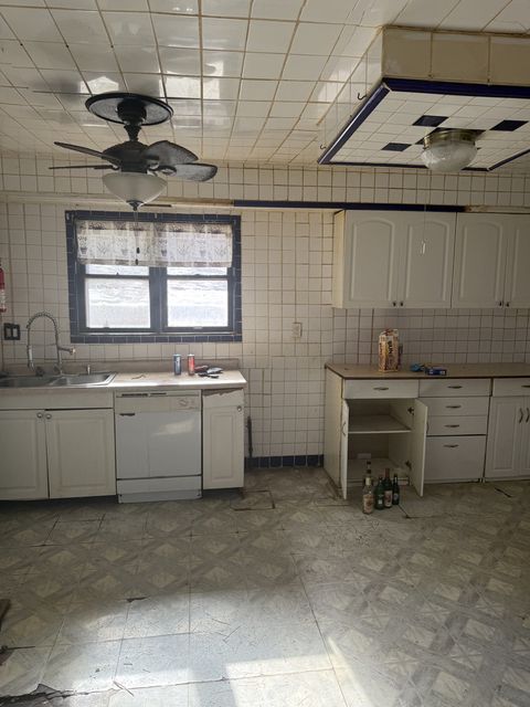 Tiny photo for 13508 S Avenue L Street, Chicago, IL 60633 (MLS # 12518351)
