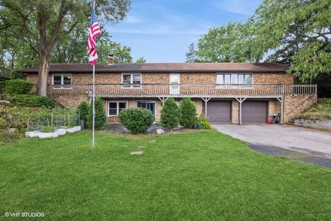 1909 Louise Street Crystal Lake IL 60014