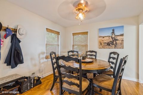 Tiny photo for 1909 Louise Street, Crystal Lake, IL 60014 (MLS # 12476045)