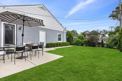 Tiny photo for 131 Joyce Place, Park Ridge, IL 60068 (MLS # 12675155)