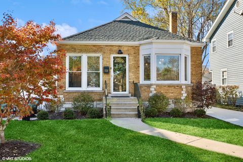 A home in La Grange Park