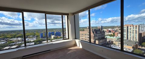 Tiny photo for 5455 N Sheridan Road #2415, Chicago, IL 60640 (MLS # 12491657)