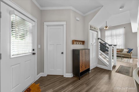 Tiny photo for 1423 Walnut Hill Avenue #1423, St. Charles, IL 60174 (MLS # 12771670)