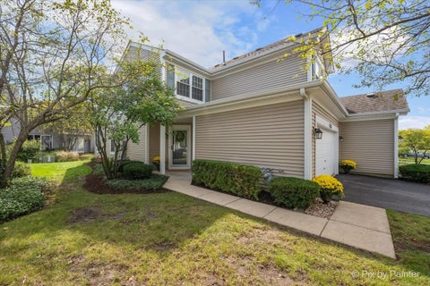 Tiny photo for 1423 Walnut Hill Avenue #1423, St. Charles, IL 60174 (MLS # 12771670)