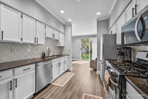 Tiny photo for 1423 Walnut Hill Avenue #1423, St. Charles, IL 60174 (MLS # 12771670)