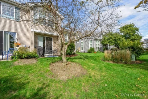 Tiny photo for 1423 Walnut Hill Avenue #1423, St. Charles, IL 60174 (MLS # 12771670)