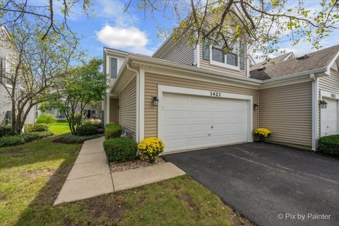 Tiny photo for 1423 Walnut Hill Avenue #1423, St. Charles, IL 60174 (MLS # 12771670)
