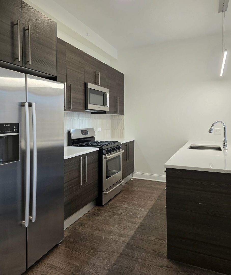 1537 N ORLEANS Avenue 5F