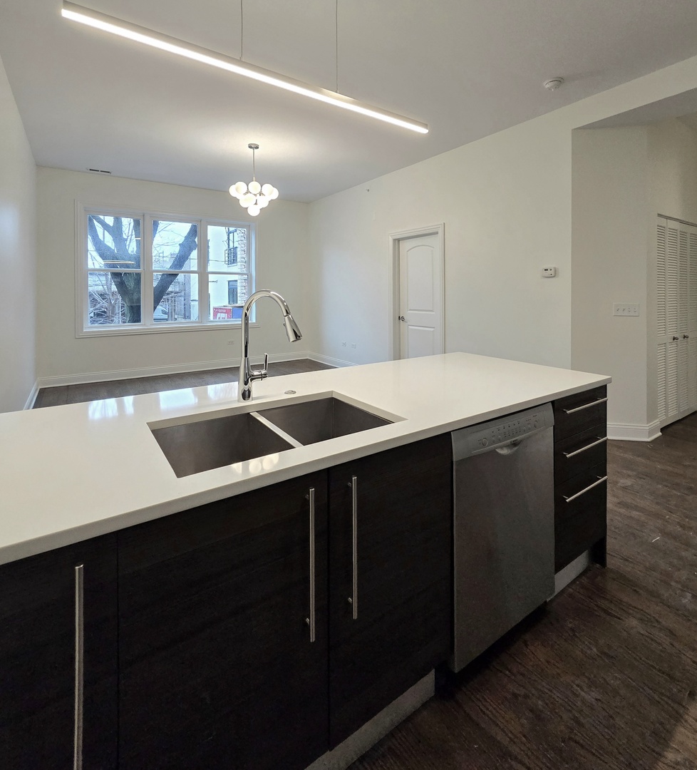 1537 N ORLEANS Avenue 5F