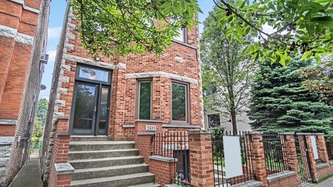 2435 W Superior Street Chicago IL 60612