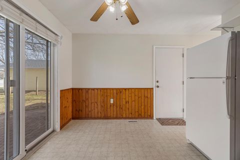 Tiny photo for 2504 Hathaway Drive, Champaign, IL 61821 (MLS # 12588042)