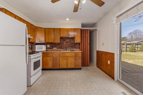 Tiny photo for 2504 Hathaway Drive, Champaign, IL 61821 (MLS # 12588042)