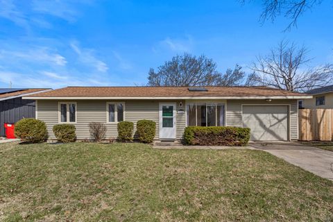 Photo of 2504 Hathaway Drive, Champaign, IL 61821 (MLS # 12588042)