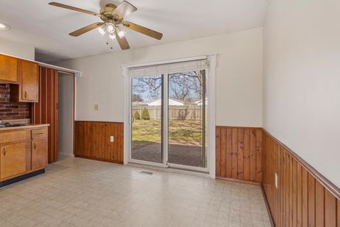 Tiny photo for 2504 Hathaway Drive, Champaign, IL 61821 (MLS # 12588042)