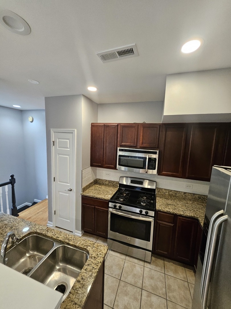 736 S Kedzie Avenue 2