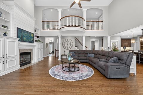 Tiny photo for 38W509 Golfview Court, St. Charles, IL 60175 (MLS # 12585478)