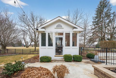 Tiny photo for 38W509 Golfview Court, St. Charles, IL 60175 (MLS # 12585478)