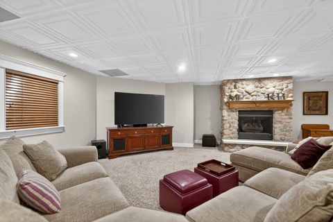 Tiny photo for 38W509 Golfview Court, St. Charles, IL 60175 (MLS # 12585478)