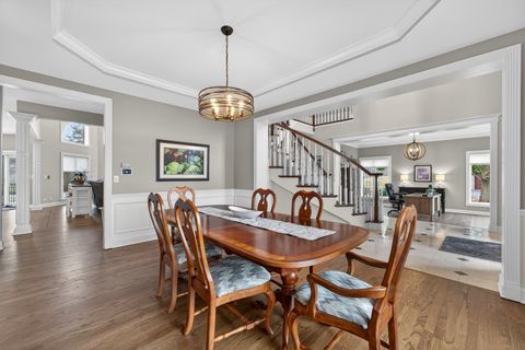 Tiny photo for 38W509 Golfview Court, St. Charles, IL 60175 (MLS # 12585478)