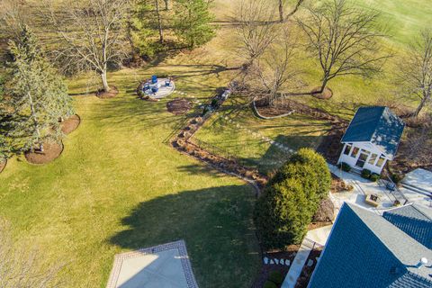 Tiny photo for 38W509 Golfview Court, St. Charles, IL 60175 (MLS # 12585478)