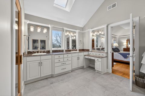 Tiny photo for 38W509 Golfview Court, St. Charles, IL 60175 (MLS # 12585478)