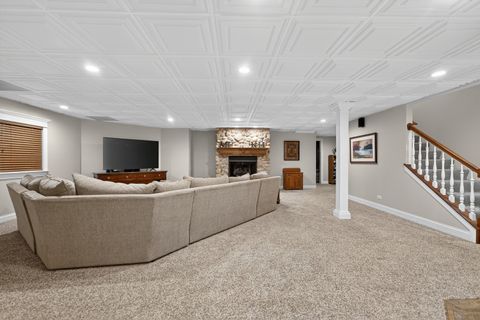 Tiny photo for 38W509 Golfview Court, St. Charles, IL 60175 (MLS # 12585478)