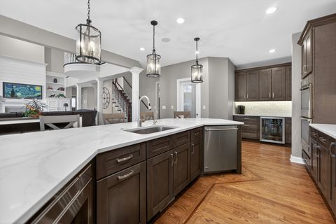 Tiny photo for 38W509 Golfview Court, St. Charles, IL 60175 (MLS # 12585478)