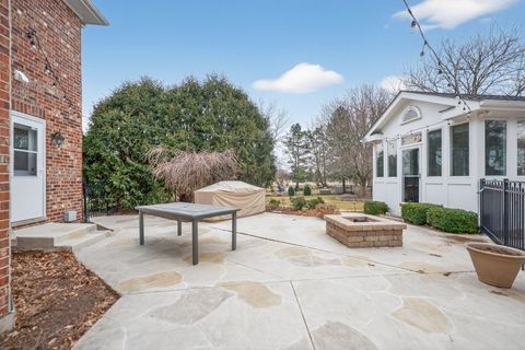 Tiny photo for 38W509 Golfview Court, St. Charles, IL 60175 (MLS # 12585478)