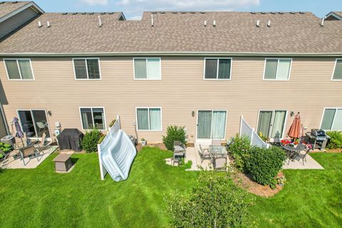 Tiny photo for 1245 Prairie View Parkway, Cary, IL 60013 (MLS # 12636628)