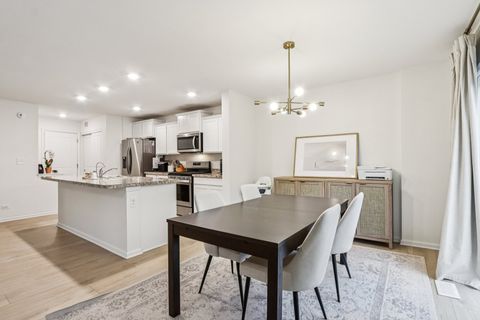 Tiny photo for 1245 Prairie View Parkway, Cary, IL 60013 (MLS # 12636628)