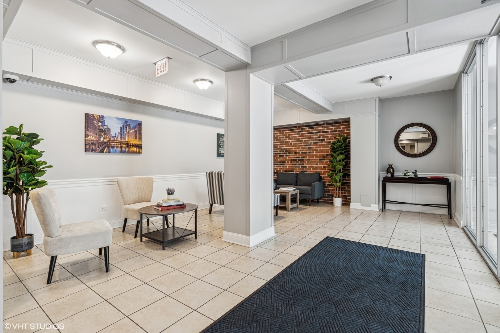 2336 N Commonwealth Avenue 108