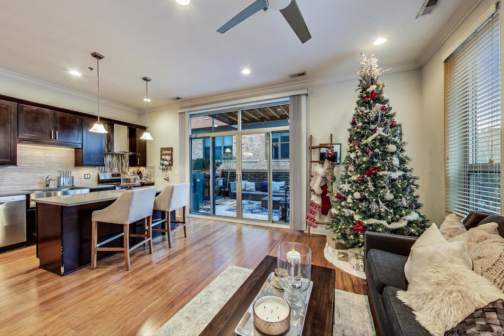 1249 W Madison Street 409