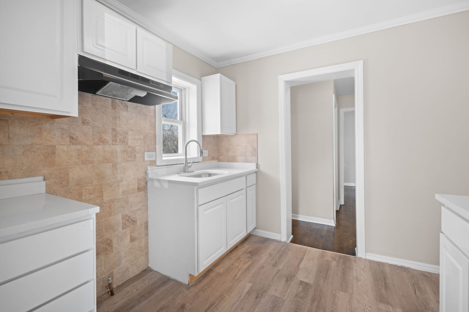 228 E 140th Place