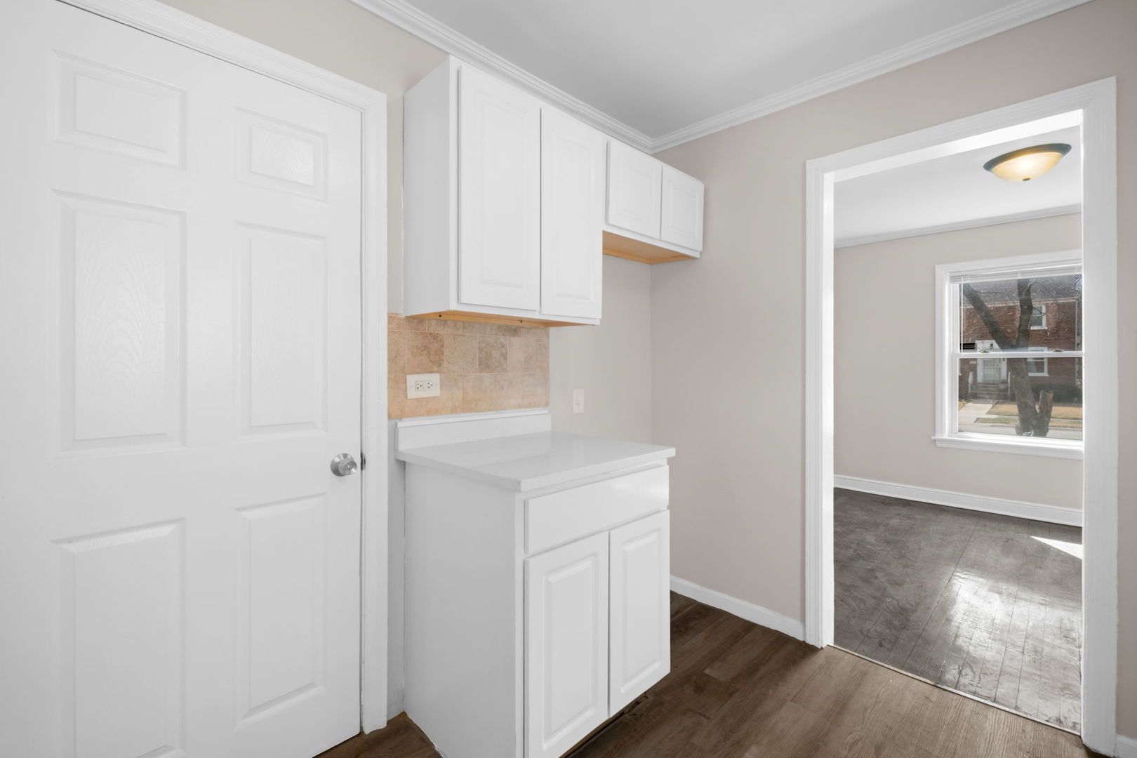 228 E 140th Place
