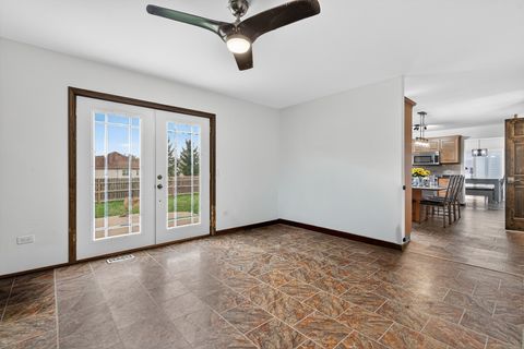 Tiny photo for 336 Oakhill Court, Antioch, IL 60002 (MLS # 12499914)