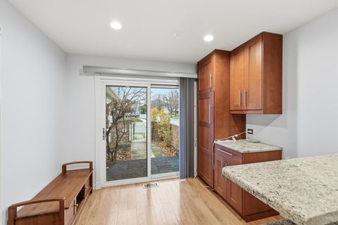 Tiny photo for 632 Spinnaker Point #113f, Schaumburg, IL 60194 (MLS # 12522382)