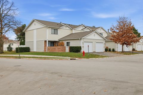 Photo of 632 Spinnaker Point #113f, Schaumburg, IL 60194 (MLS # 12522382)